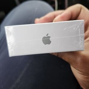 Apple AirPods White Box with Noise Cancellation